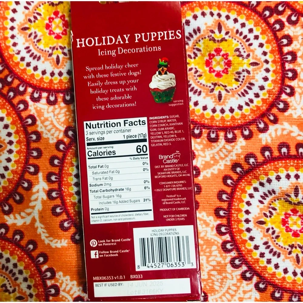 Crafty cooking Holiday Dogs 3D icing decorations 3pcs. 1.85 oz